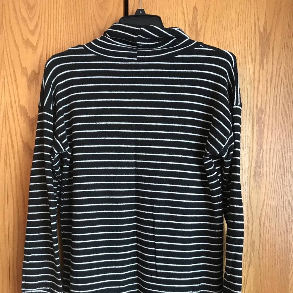 Cowl neck sweater size Large